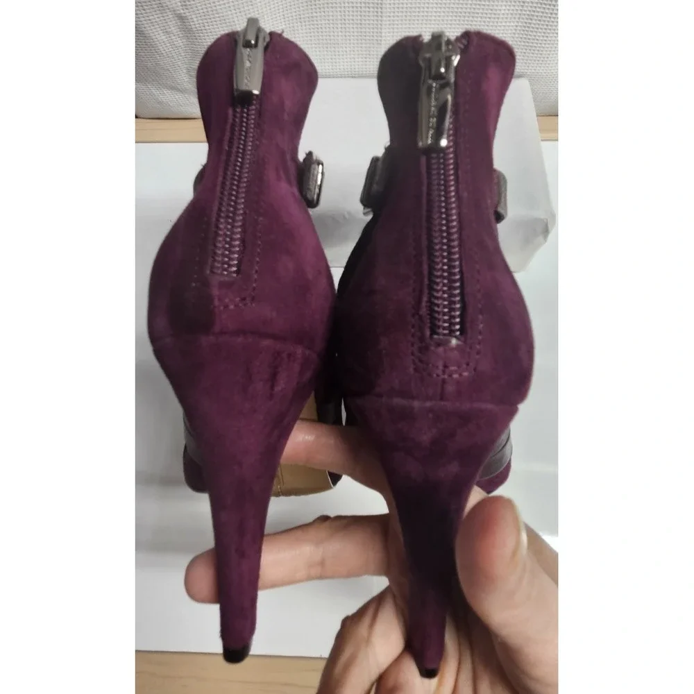 Vince Camuto leather upper